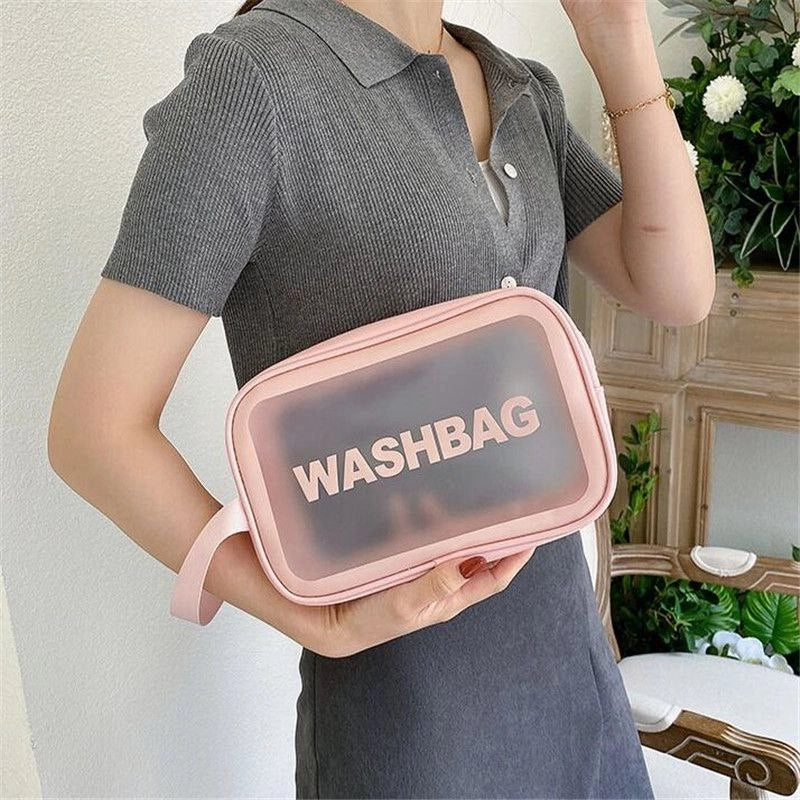 طقم شنط Wash Bag - وتر بروف * جلد
