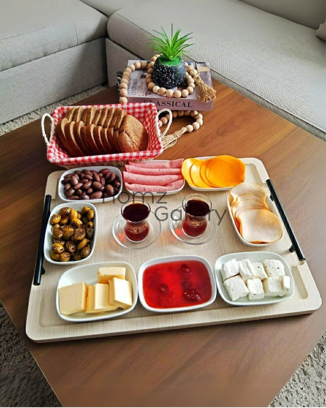 صينية تقديم يد معدن